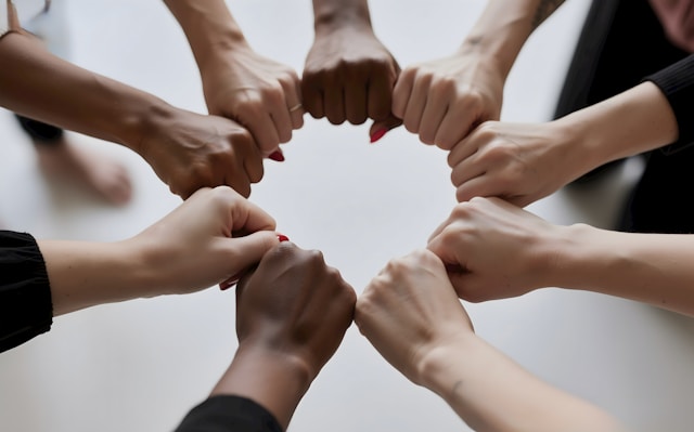 How to find the right therapist for CNM & poly partnerships